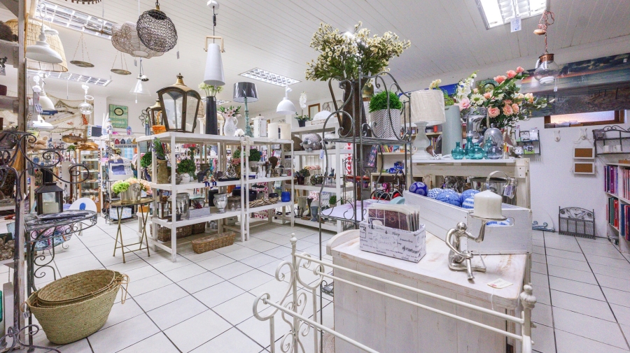 Commercial Property for Sale in Struisbaai Western Cape